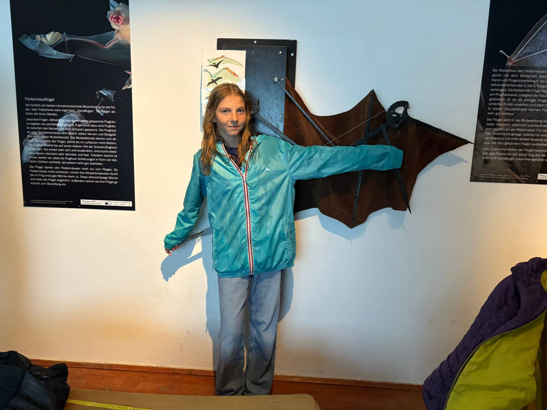 Im Fledermaushais im alten E-Werk in Feistritz machteb die &bdquo;Alpenrobben&ldquo; ihre ersten Erfahrungen mit den Flederm&auml;usen, die sie in den kommenden zwei Jahren erforschen werden.