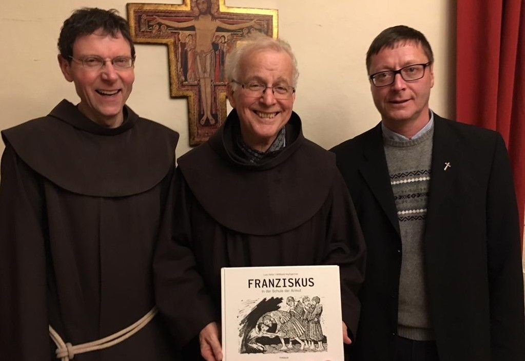 Pater Willibald Hopfgartner pr&auml;sentierte Franziskus-Buch 