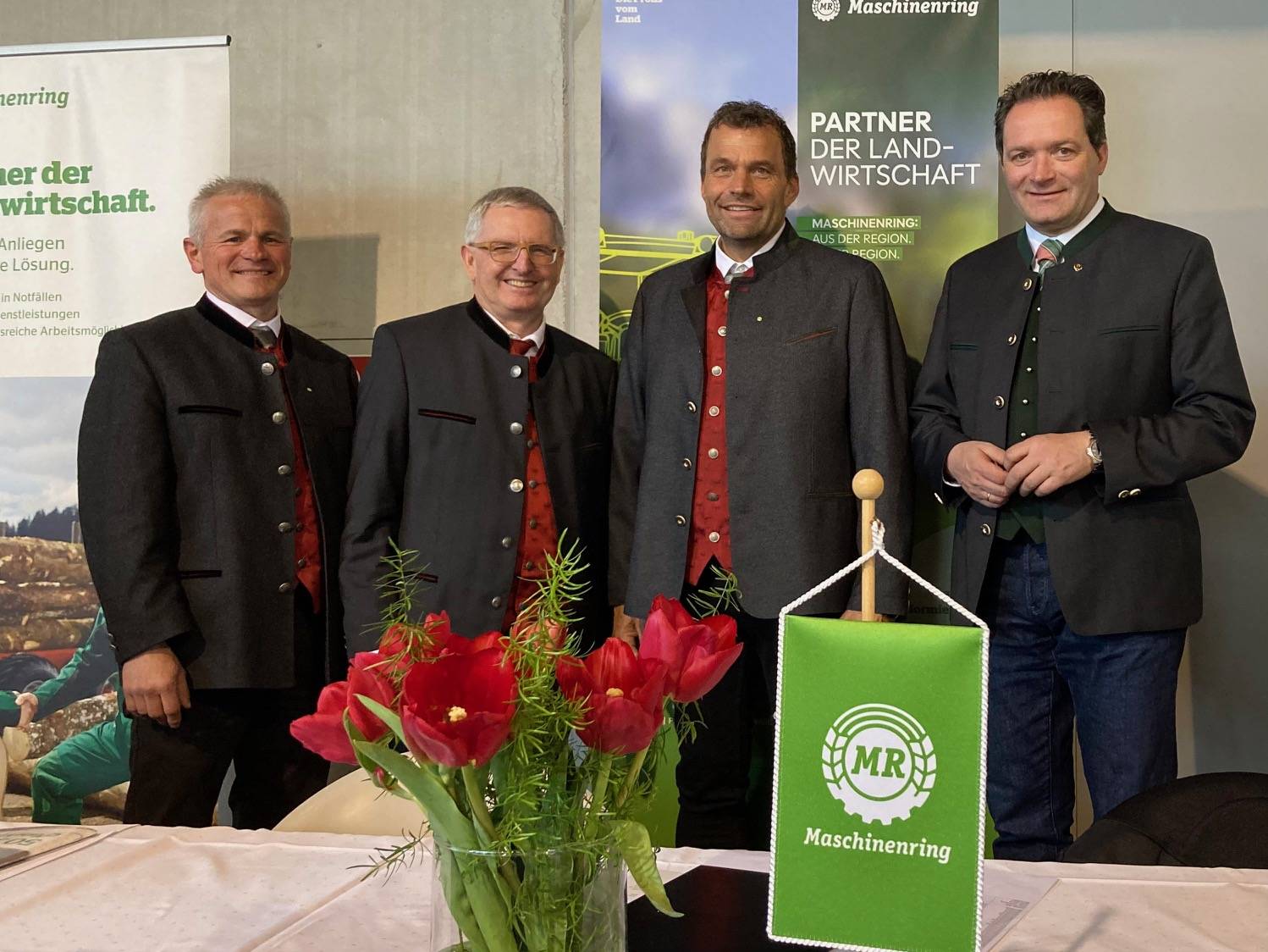 Standortleiter GF Thomas Oppeneiger, MR-Landesobmann Christian Angerer, MR Osttirol Obmann Hans Gumpitsch, BM Norbert Totschnig, Foto: Stangl