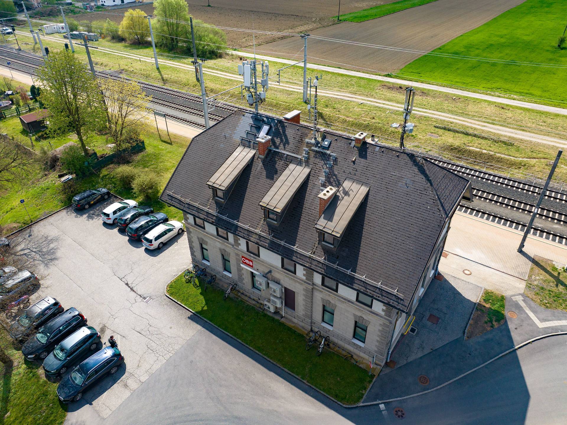 Der Bahnhof Rothenthurn soll um 7,7 Mio Euro zum modernen Mobilit&auml;tszentrum werden.