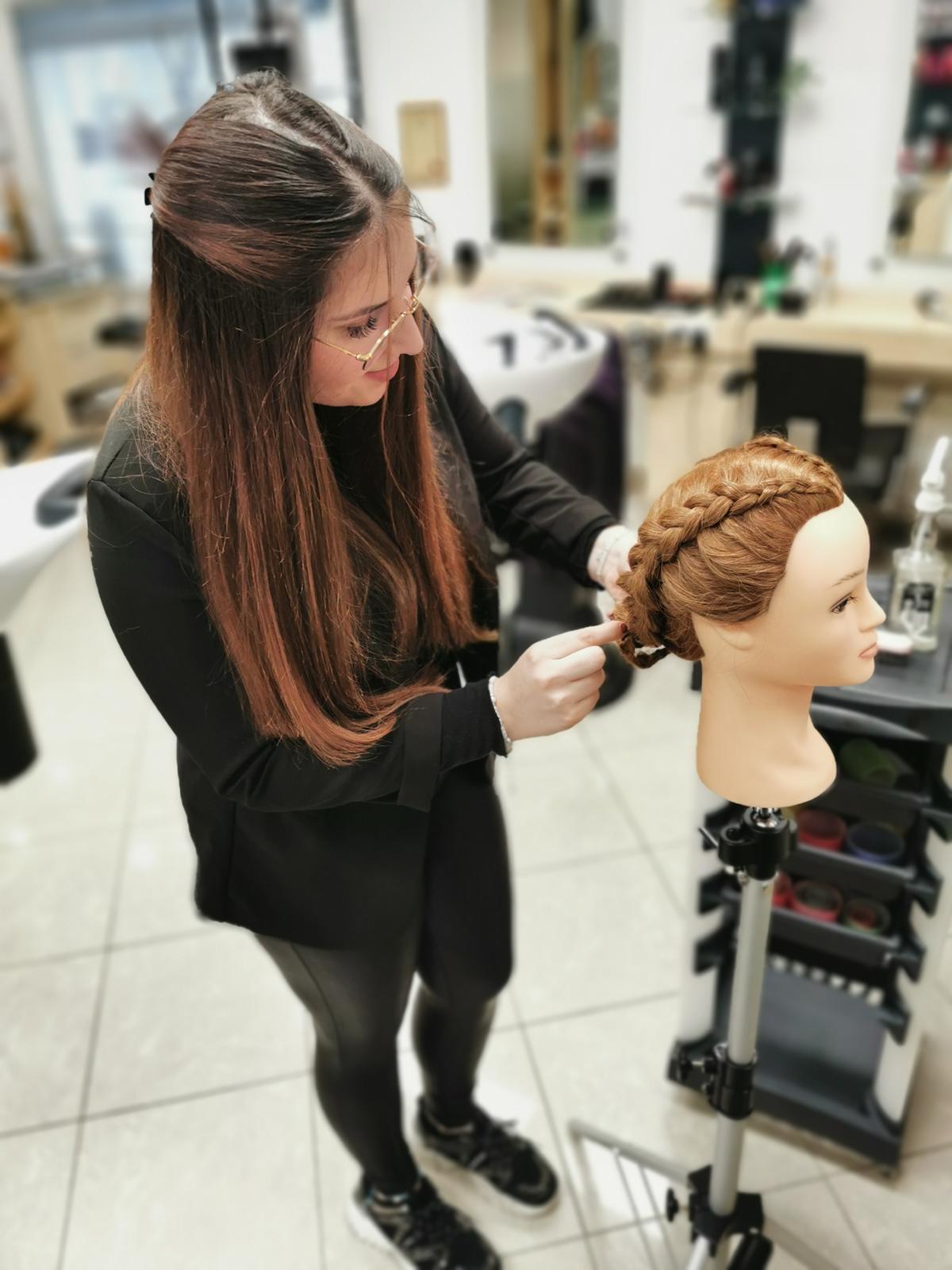 Lehrling bei FRISEURHANDWERK STEPHANIE: Chiara Weiler