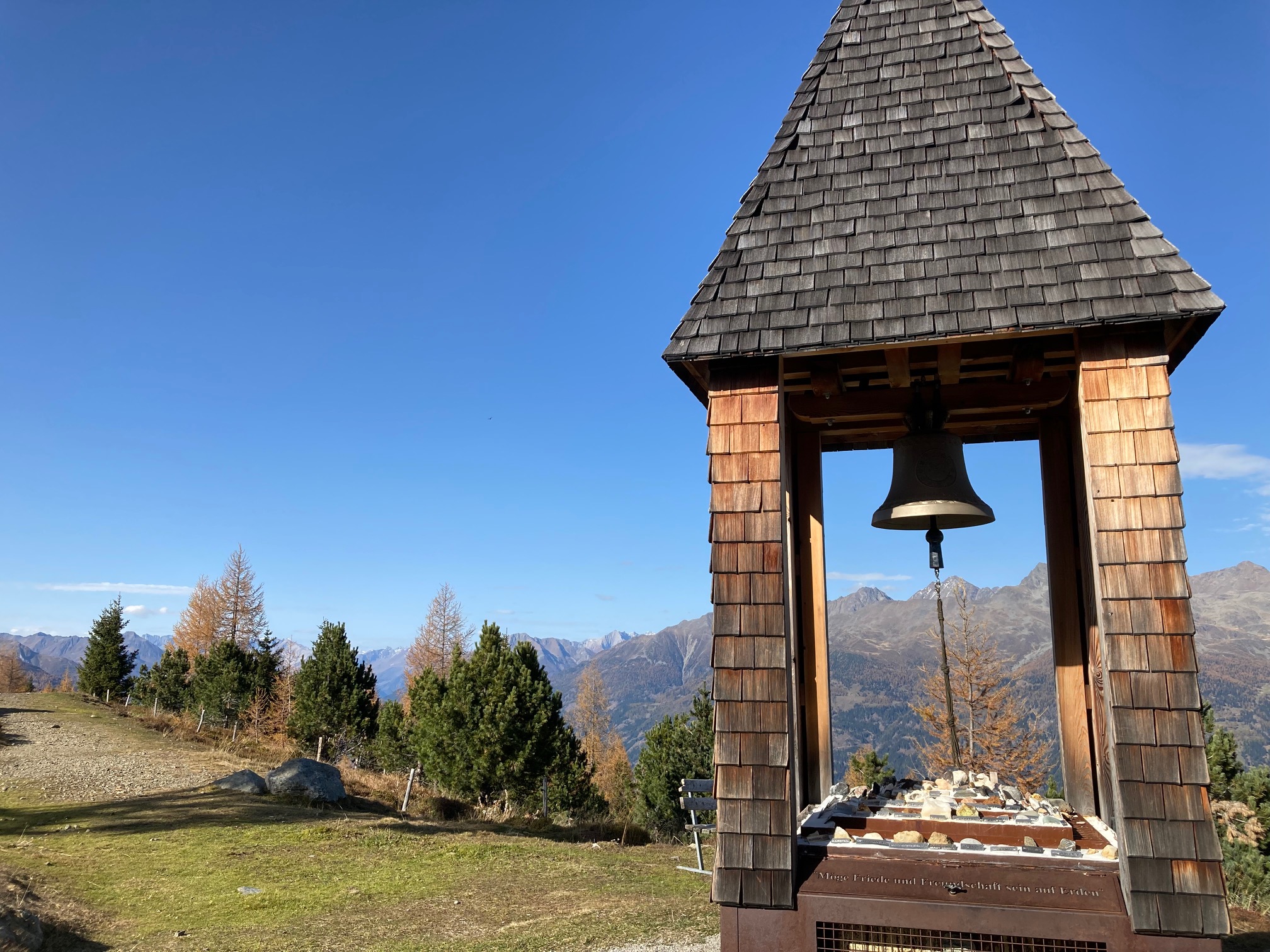 die Vertreter der internationalen Religionsvereinigung werden auch die Friedensglocke am Lienzer Hochstein besuchen. Foto: Stangl