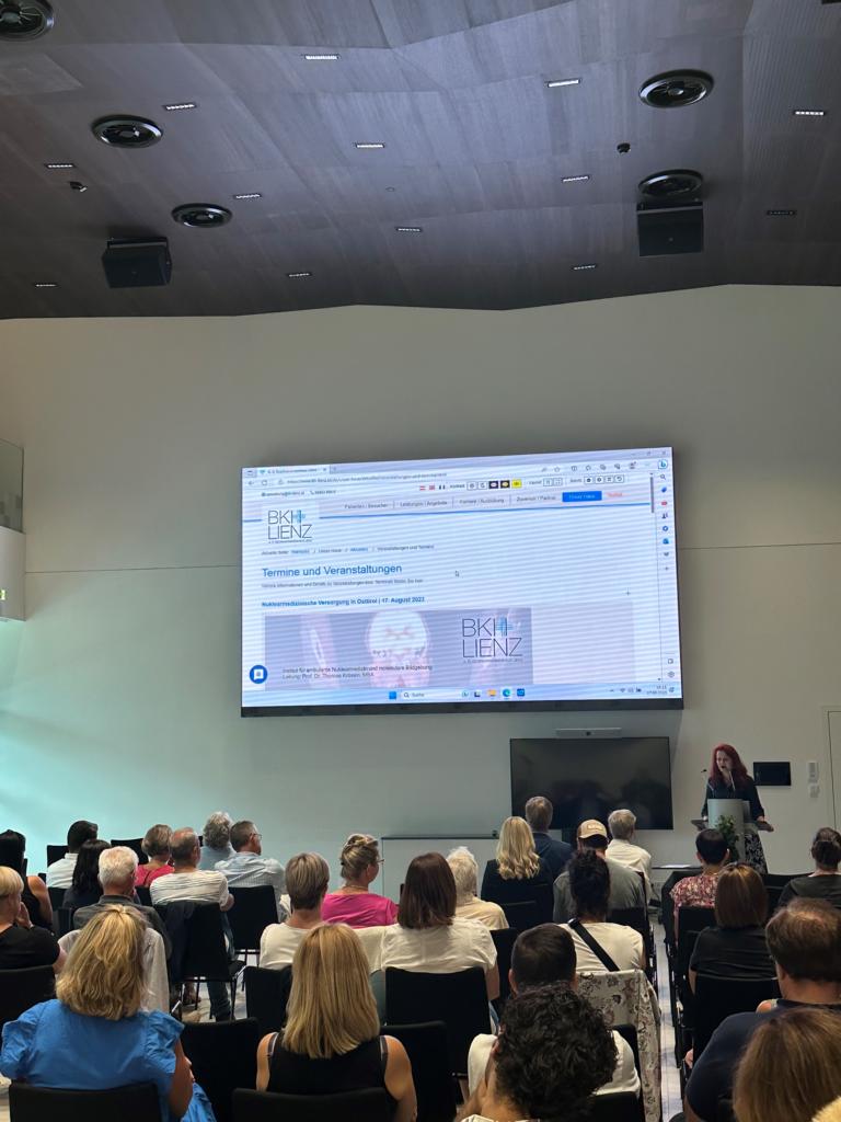 LR Cornelia Hagele hat das Symposium er&ouml;ffnet. Foto: B&uuml;ro LR Hagele/Kapferer