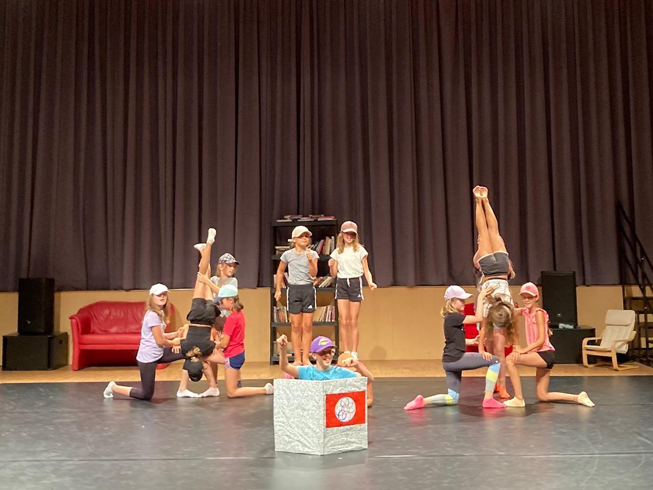 Tanz und Akrobatik, Foto: Stangl