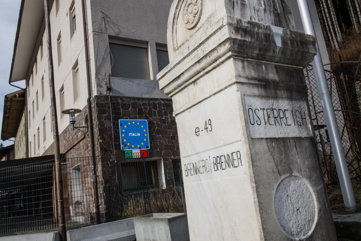 Der Grenzstein am Brenner.Foto: LPA S&uuml;dtirol/Ivo Corr&aacute;