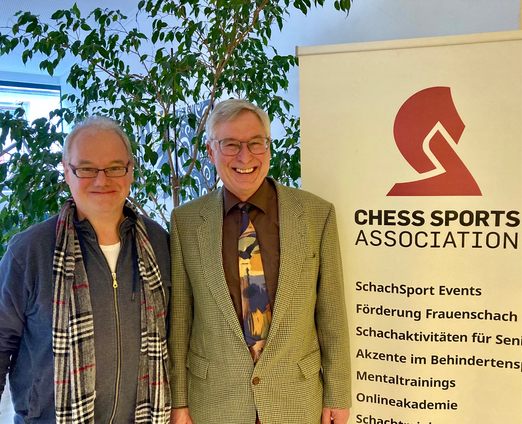 CSA-Pr&auml;sident Harald Schneider-Zinner und Georg Weiler (Obmann Schachklub Dolomitenbank Lienz), Foto: Stangl