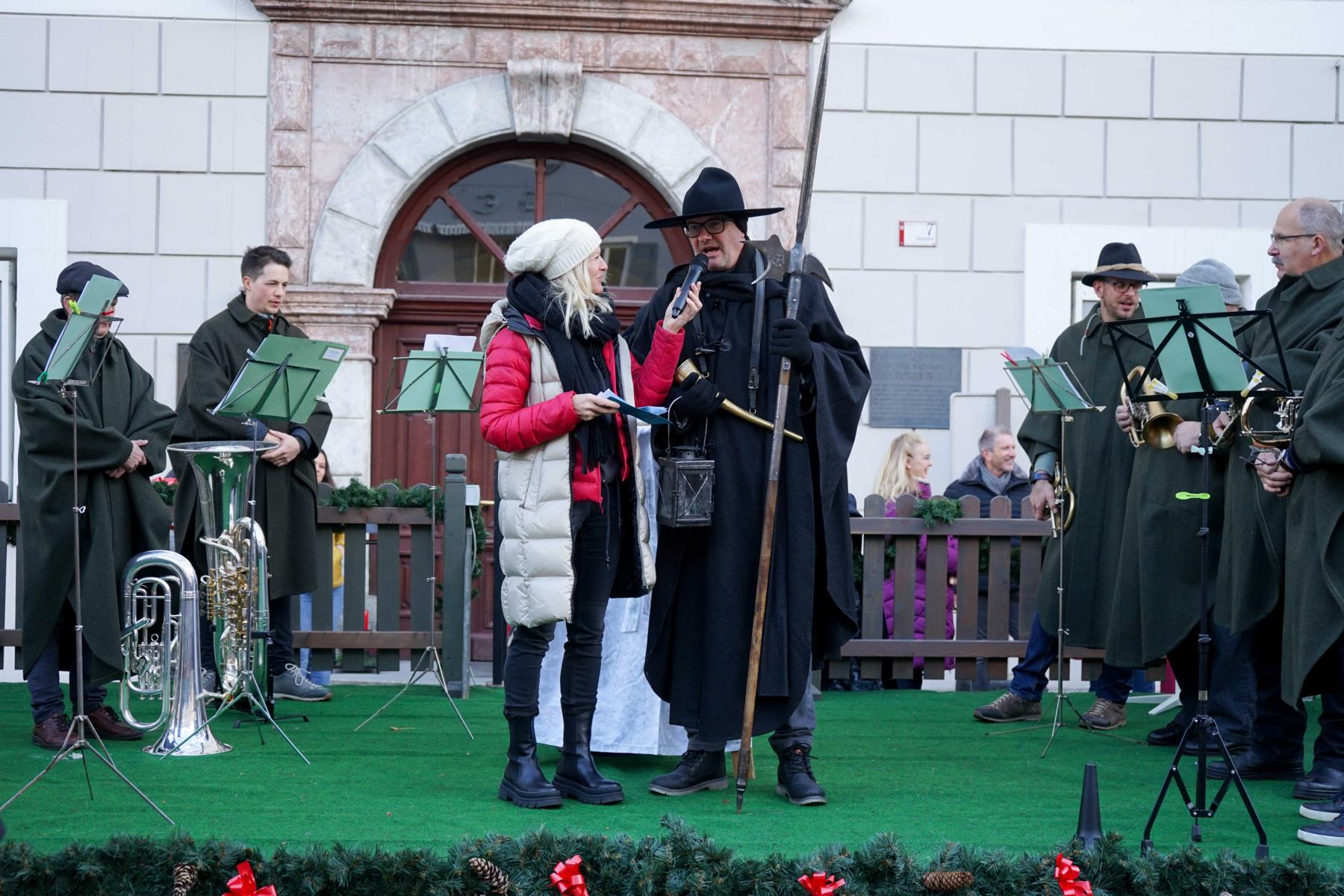 Radio Osttirol Moderatorin Marlene Frotschnig und Nachtw&auml;chter Hannes Rohracher