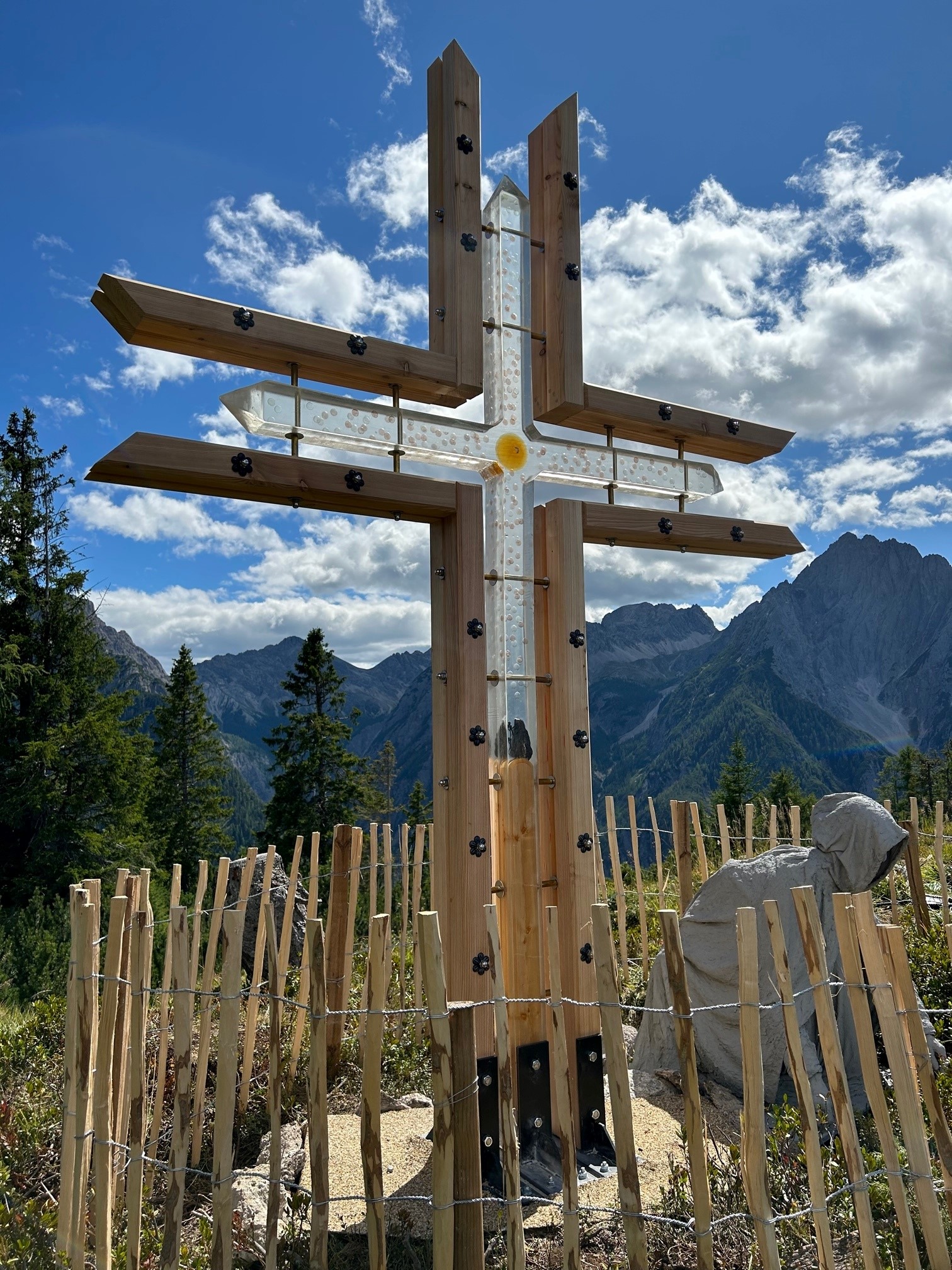 Gipfelkreuz f&uuml;r Rauchkofel1