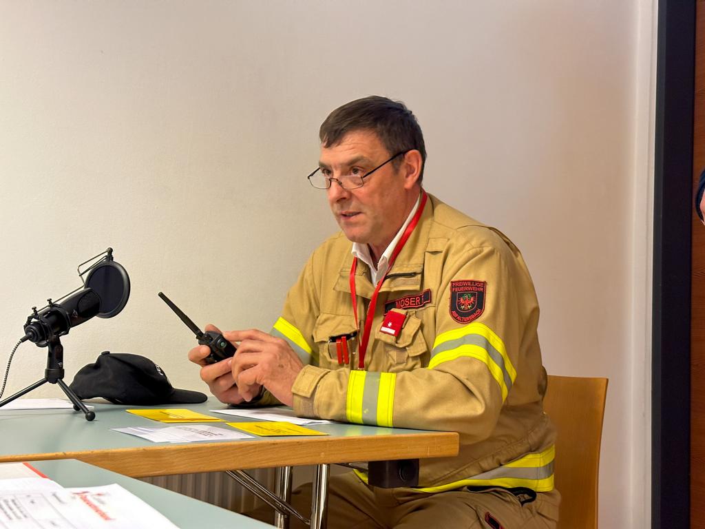 LM Franz Moser von der FF Abfaltersbach bei der Ger&auml;tekunde