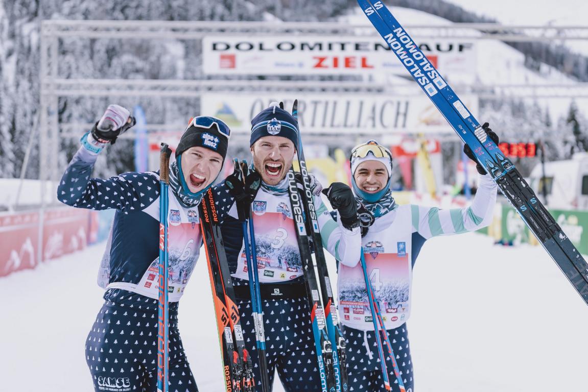 42km Freistil Herren: Das franz&ouml;sische Siegerteam: Simon Perruche (Mitte), Yan Belorgey und Elie Faret. Foto: Expa Pictures