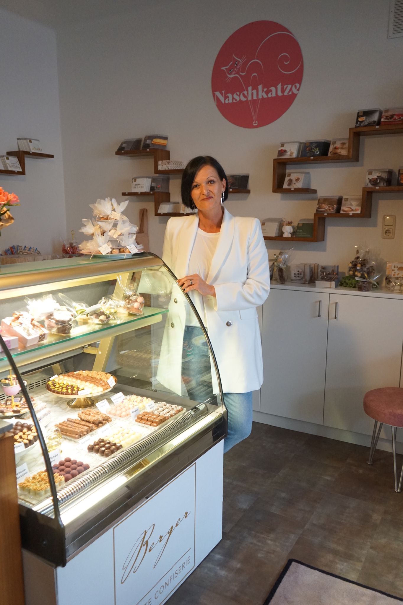 Laura Schupfer in der "Naschkatze". Foto: Ortner