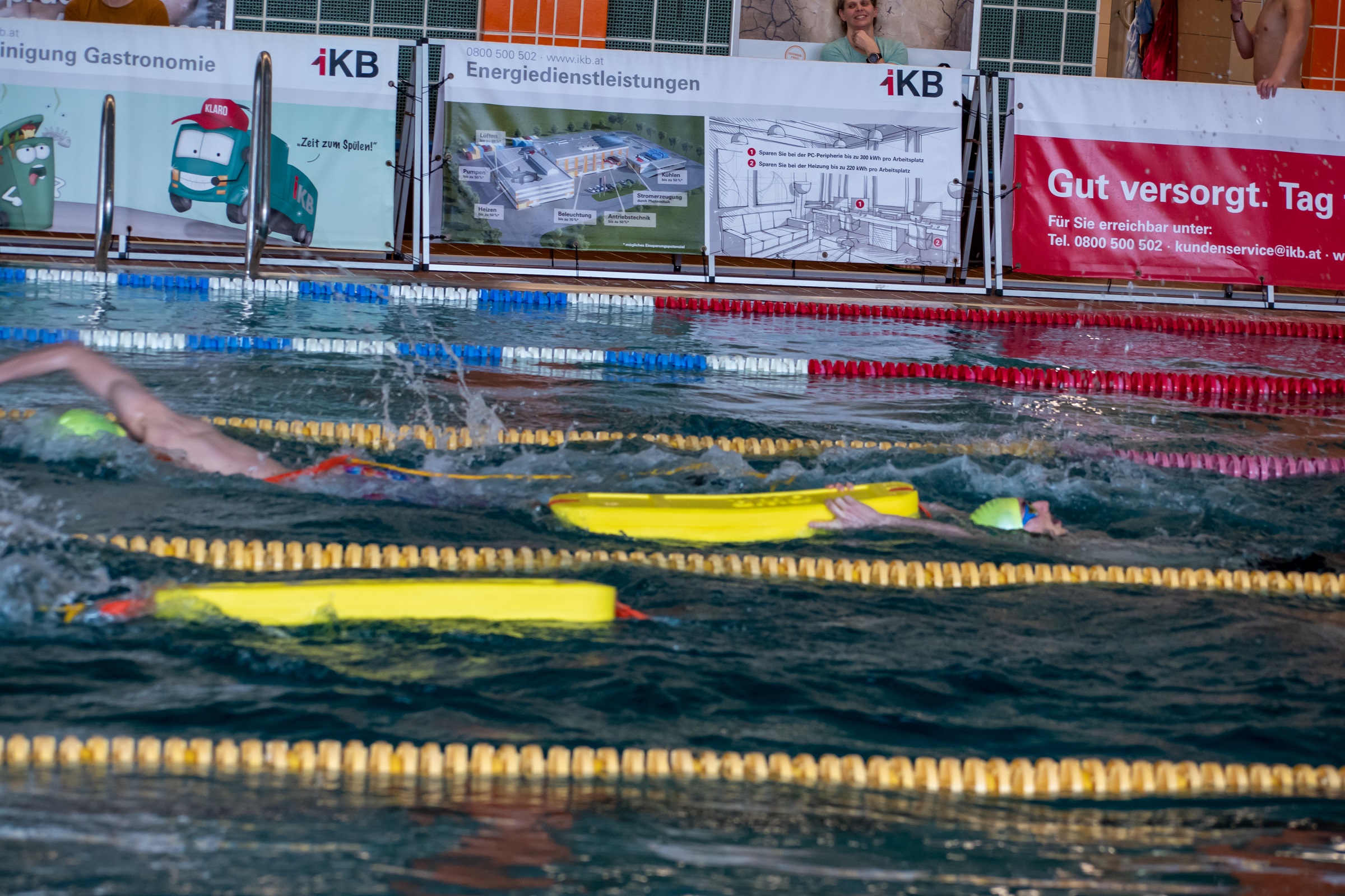 Jakob Pedevilla und Nick Lexer (v.l.) beim Staffelbewerb