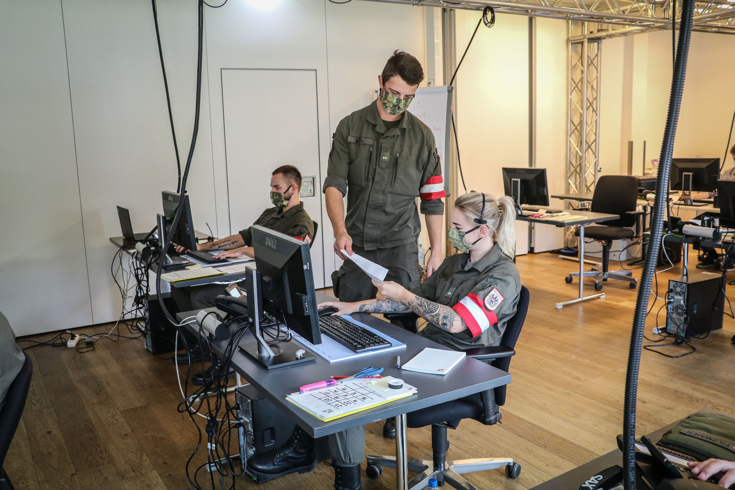 Seit dem Ausbruch der COVID-Pandemie stellt das &Ouml;sterreichische Bundesheer Soldaten f&uuml;r die Kontakt-Nachverfolgung des Landes Tirol. Foto: Bundesheer/H&ouml;rl