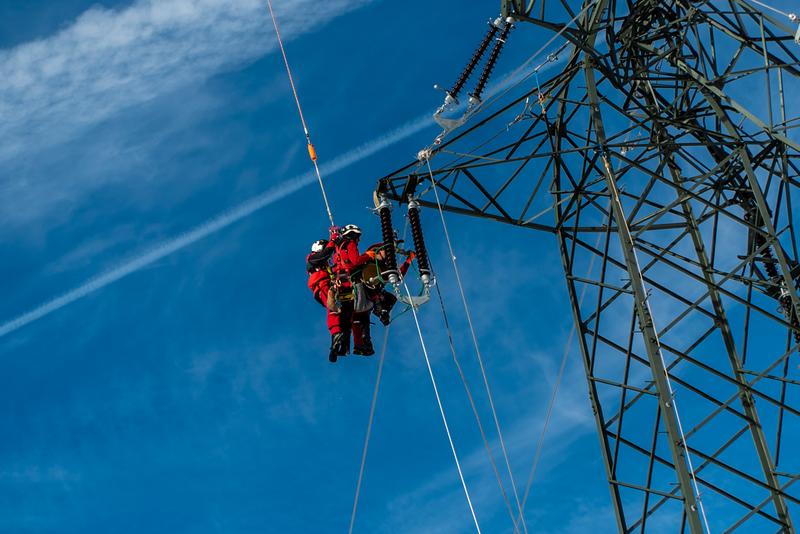 Abenteuer Arbeit: unter teilweise schwierigen Bedingungen wurden die Reparaturen durchgef&uuml;hrt.