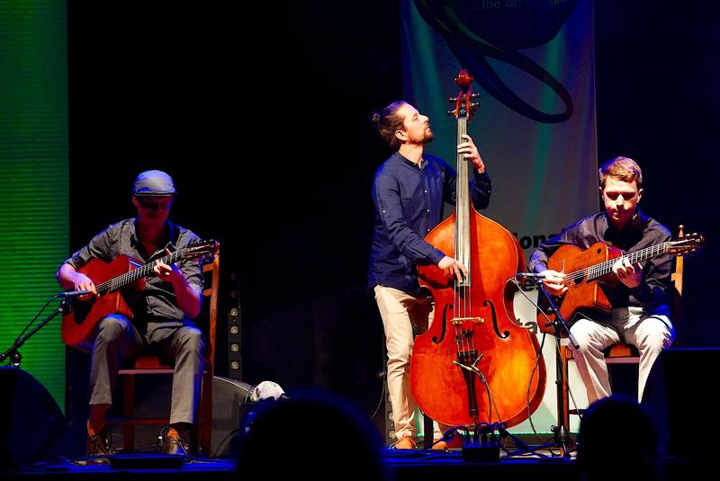 Diknu Schneeberger Trio