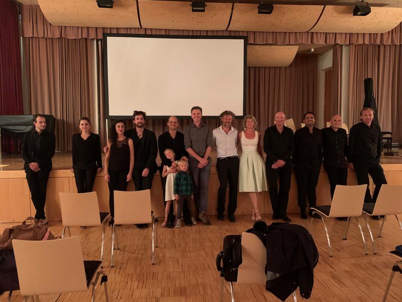 &bdquo;Der Halter &ndash; Ein Film &uuml;ber Alm-Alltage&ldquo; von Hannes Buchinger (8. v. l.) feierte im Rahmen des heurigen, 6. &bdquo;Wei&szlig;ensee Klassik Festivals&ldquo; seine Weltpremiere. Die Filmvorf&uuml;hrung wurde musikalisch mit Improvisationen zu den Stimmungen des Filmes untermauert