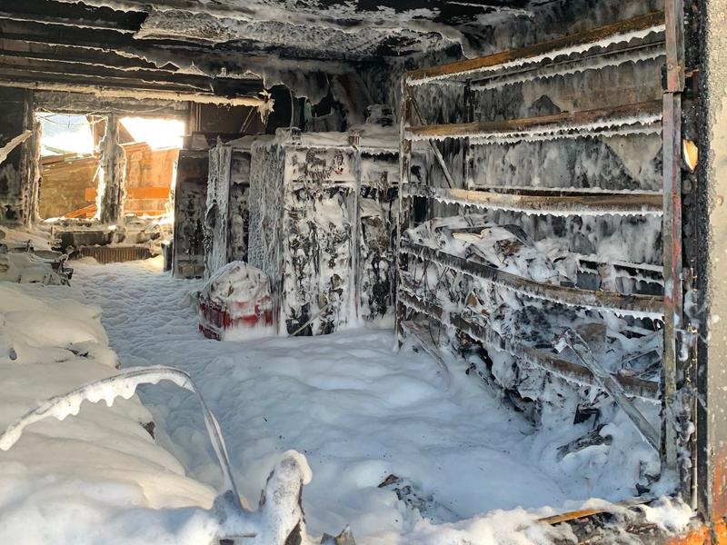 Beim Brand der Akkus kam Spezial-L&ouml;schschaum zum Einsatz.