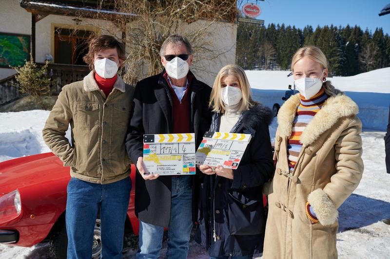 V. l.: Julian Waldner, Franz Klammer, Eva Klammer, Valerie Huber. Foto: epo / Samsara / Christoph Thanhoffer