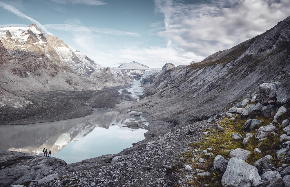 Der bereits 40-j&auml;hrige Nationalpark Hohe Tauern bietet Besucher/-innen im Jubil&auml;umsjahr vielf&auml;ltige Angebote. Ein altbew&auml;hrtes Highlight: Der Gletscherweg zur Pasterze. Foto: NPHT/Stefan Leitner