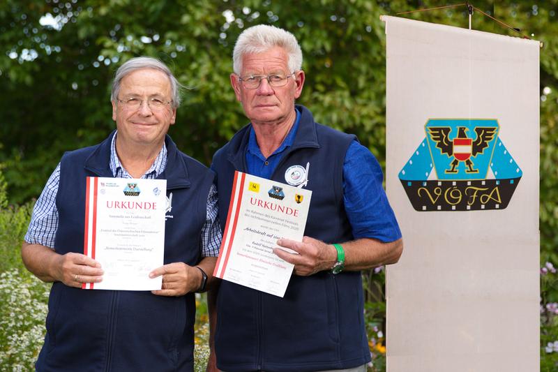 Franz Wieser und Rudolf Hattenberger mit den Urkunden Foto: privat