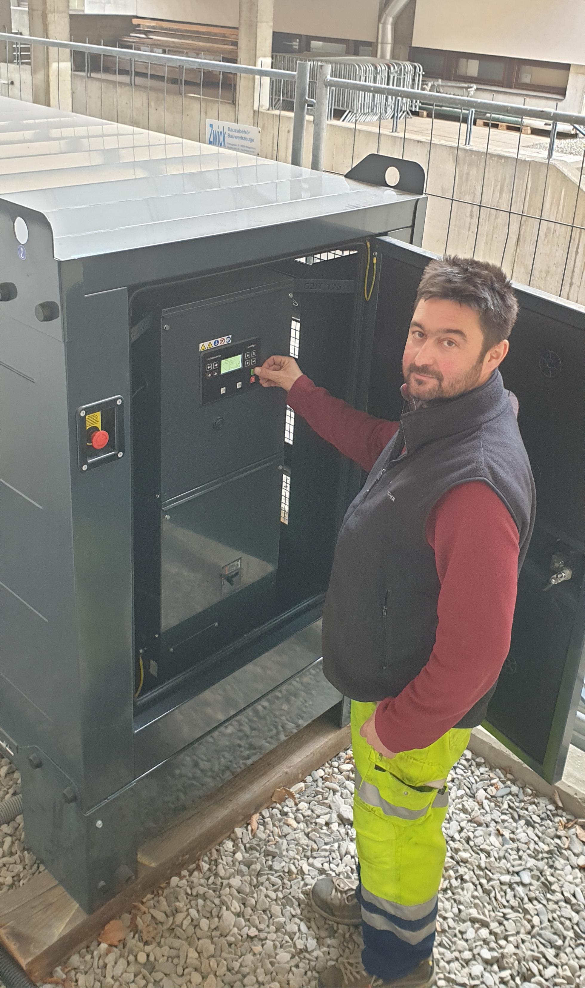 Wirtschaftshof-Leiter Thomas Winkler ist mit dem Stromversorger bestens vertraut. Foto: Marktgemeinde K&ouml;tschach-Mauthen