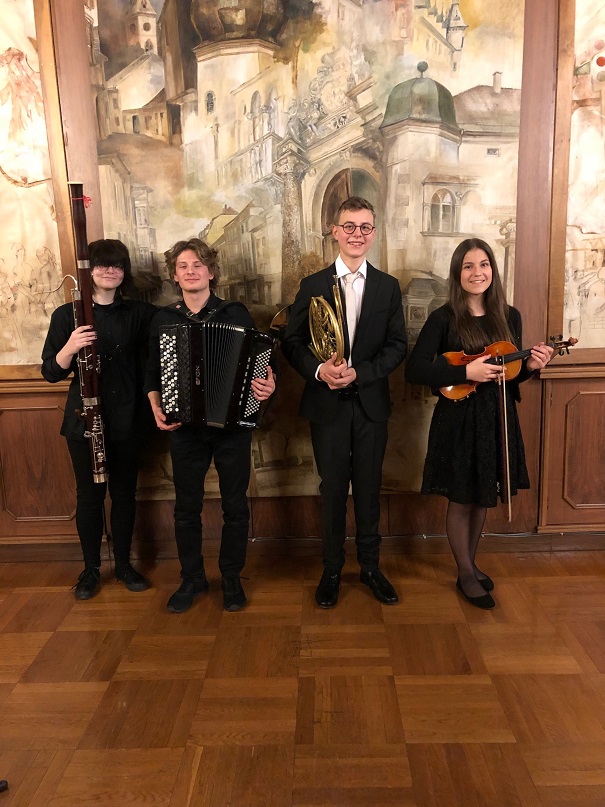 Die &bdquo;StreichHolzBlechKn&ouml;pfe&ldquo; mit Anna Katharina Pichler, Samuel Scherzer, Julius Schantl und Letizia Lamb (v. l.) sicherten sich mit ihrer Darbietung die Teilnahme in Vorarlberg.