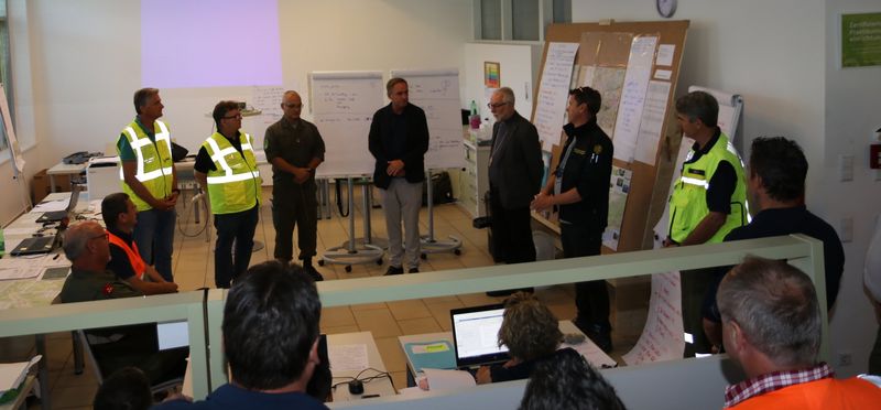 Bischof Marketz und Superintendent Sauer bei der morgendlichen Einsatzbesprechung in Treffen