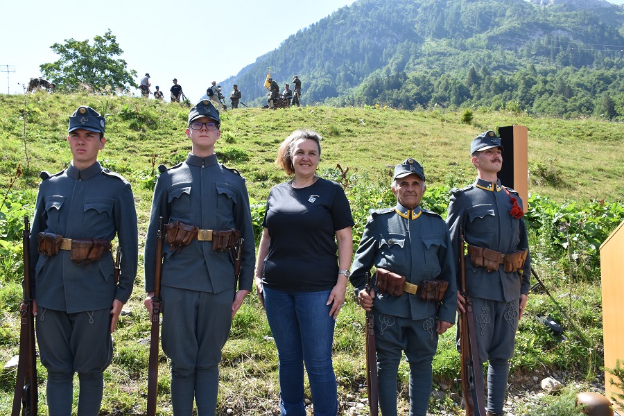 Eine Abordnung aus Ungarn kam in historischen Uniformen.