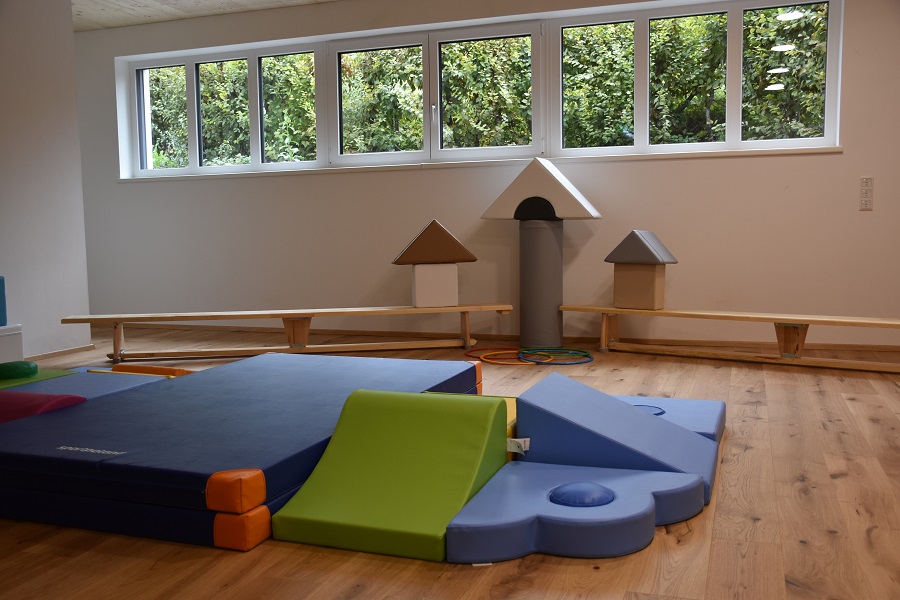 Auf gen&uuml;gend Bewegungsm&ouml;glichkeiten wurde geachtet, au&szlig;en wie innen.