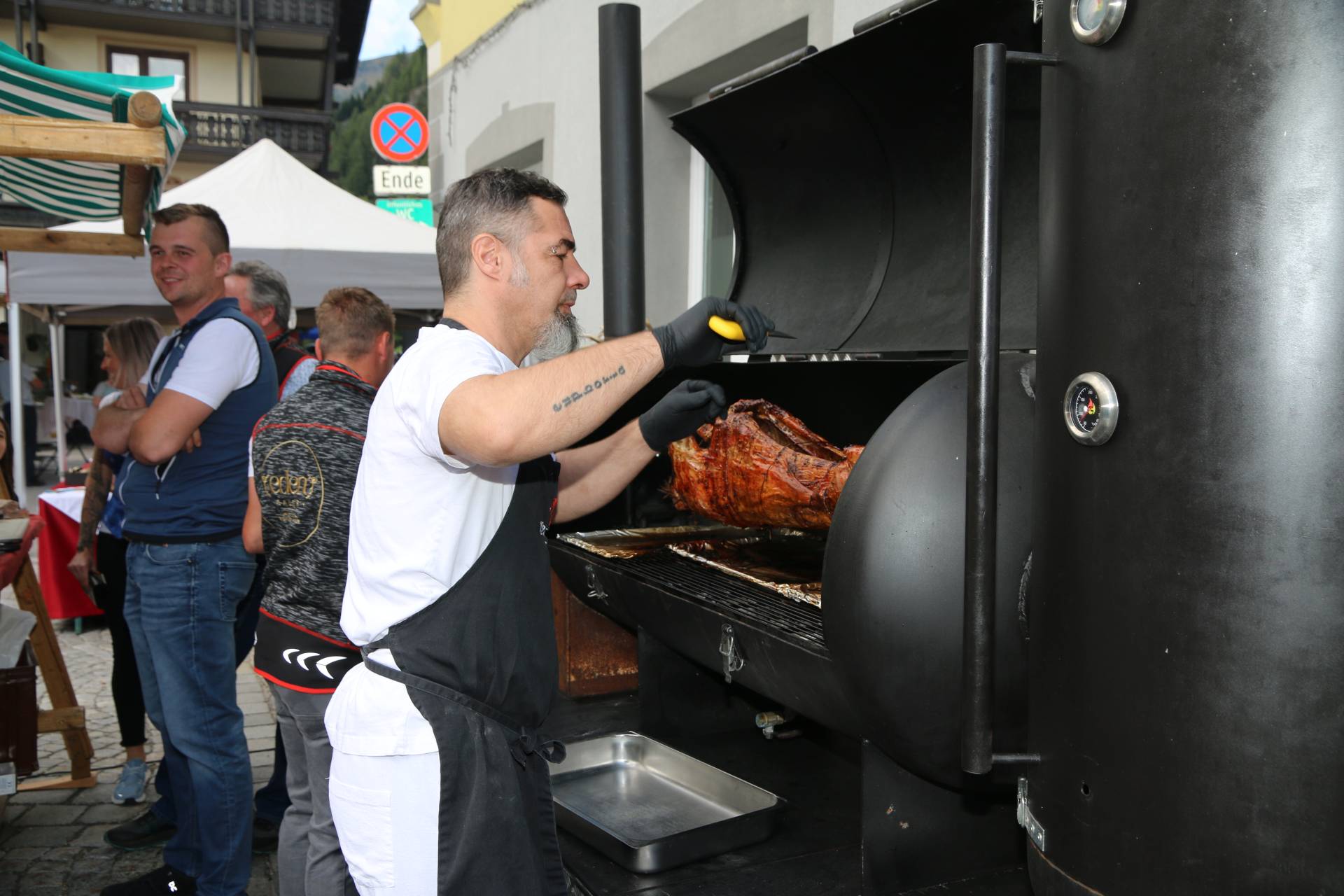 Bild: Heuer gab es erstmal ein &bdquo;geschmoktes&ldquo; Glocknerlamm.