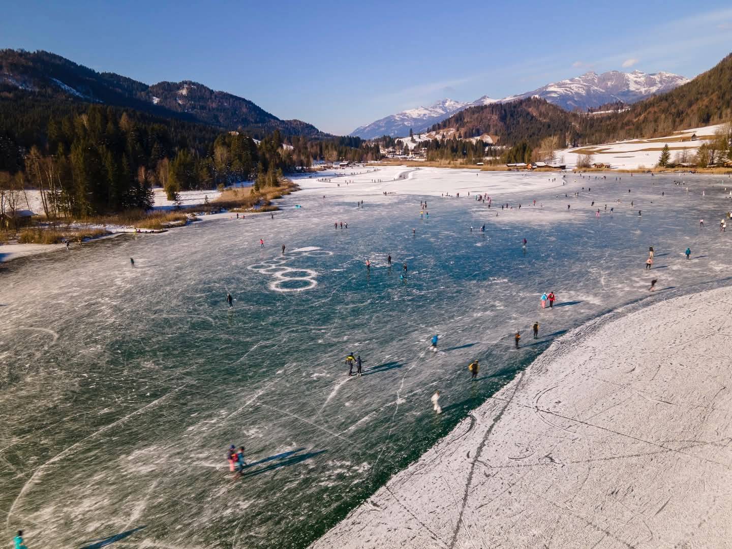 4,4 Kilometer sind schon am Wei&szlig;ensee f&uuml;r Eisl&auml;ufer freigegeben. Stand: 8. J&auml;nner 2026.