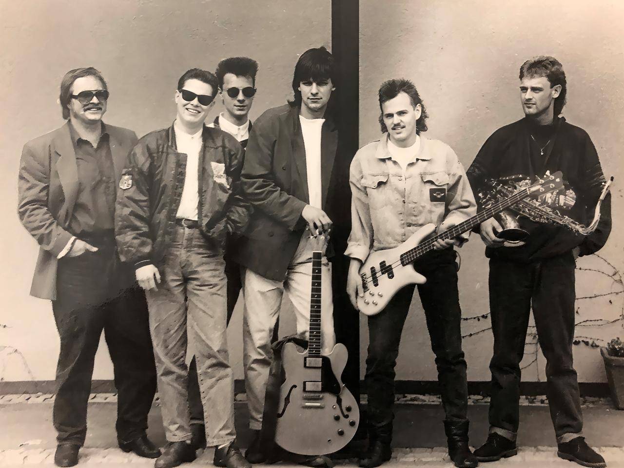Buffys Blues Clan Anfang der 90er mit Volker Wallrodt, Clemens Herzog, Andreas Mayr, Hannes Ladinig, Mike Mariacher und Markus Lukasser (v. l. n. r.)
