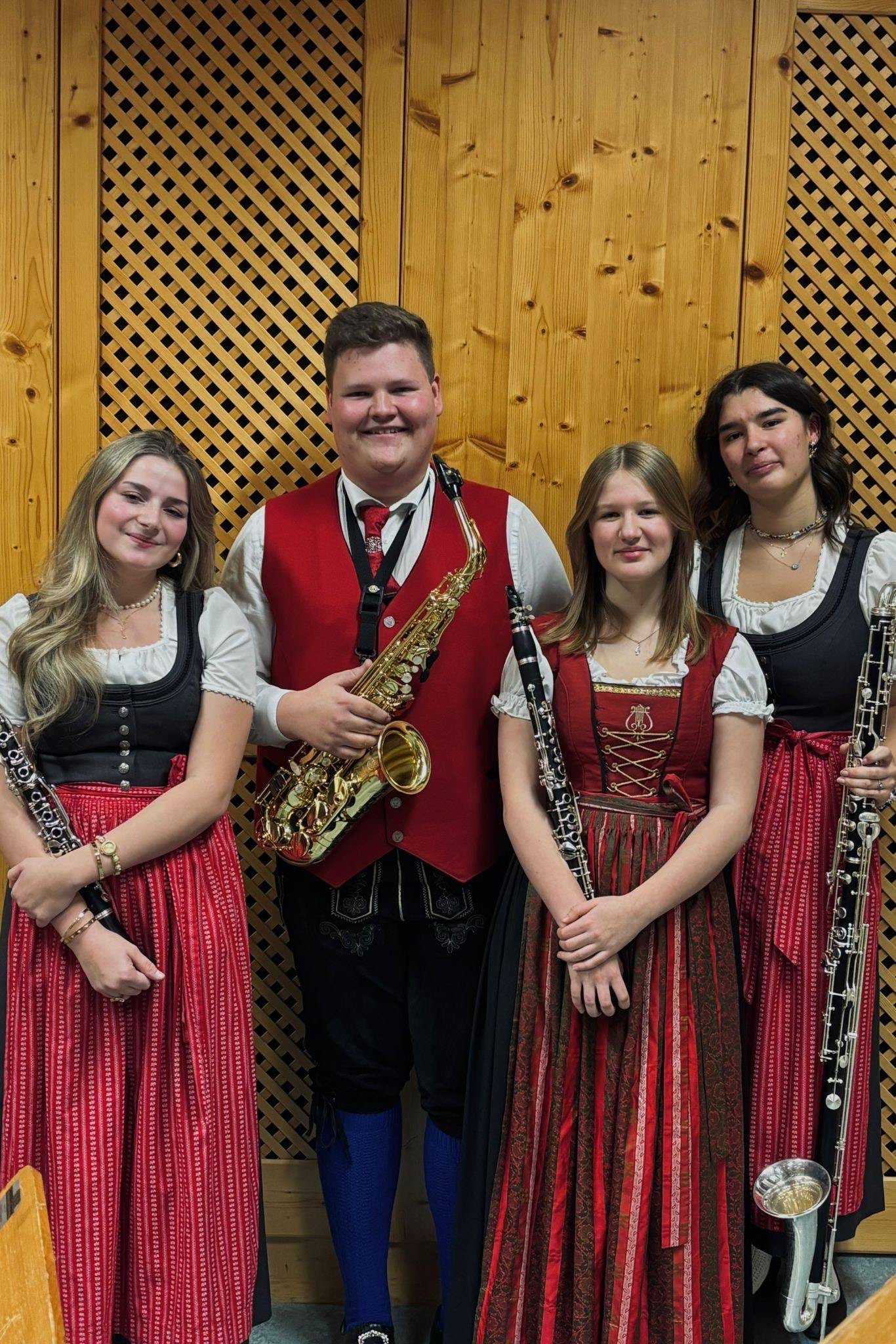 Das Ensemble &bdquo;Tauernklang&ldquo; (Stufe C): Klarinetten, Bassklarinette und Saxophon.