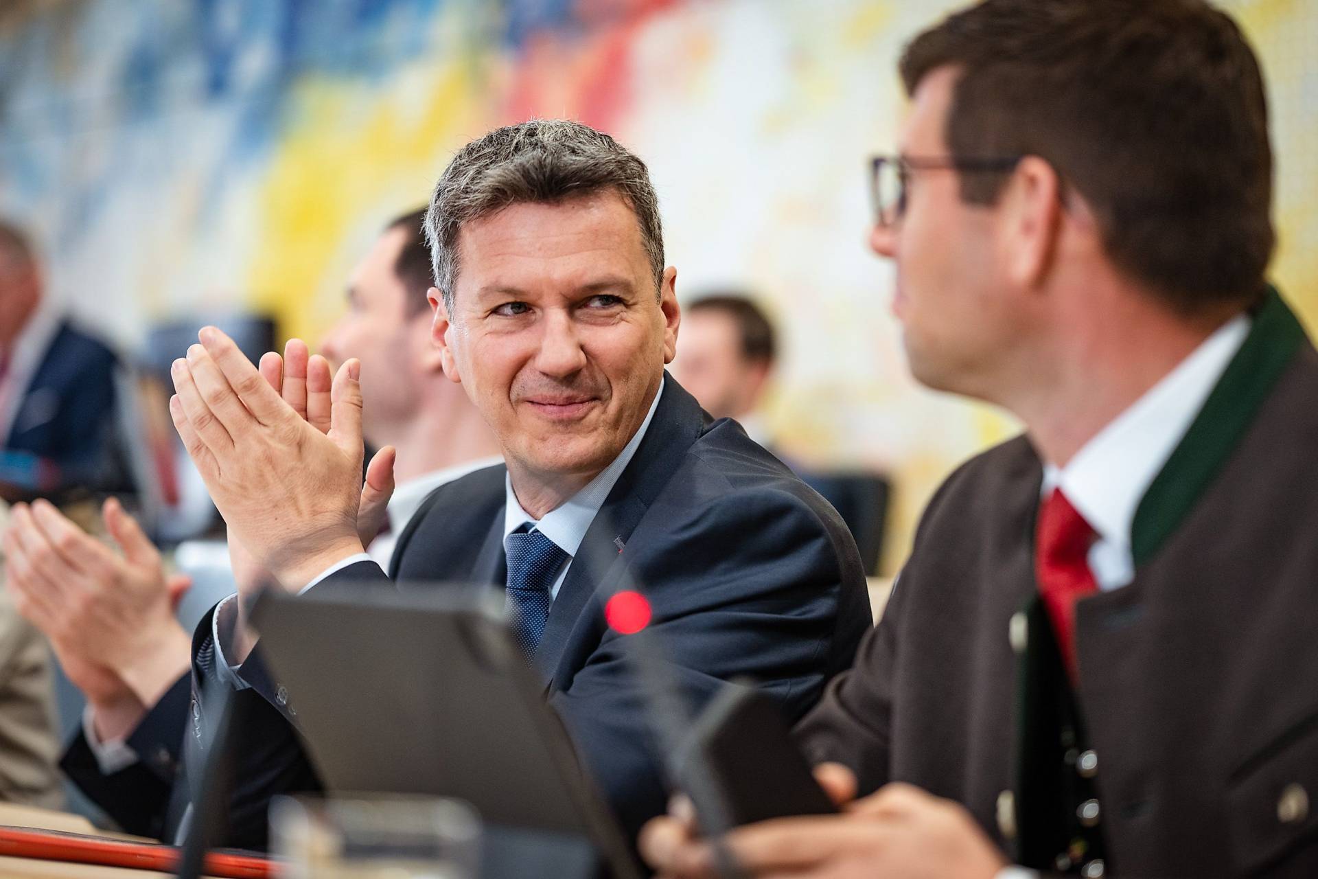 Der neue LH Daniel Fellner mit Stellvertreter Martin Gruber. Foto: LPD K&auml;rnten