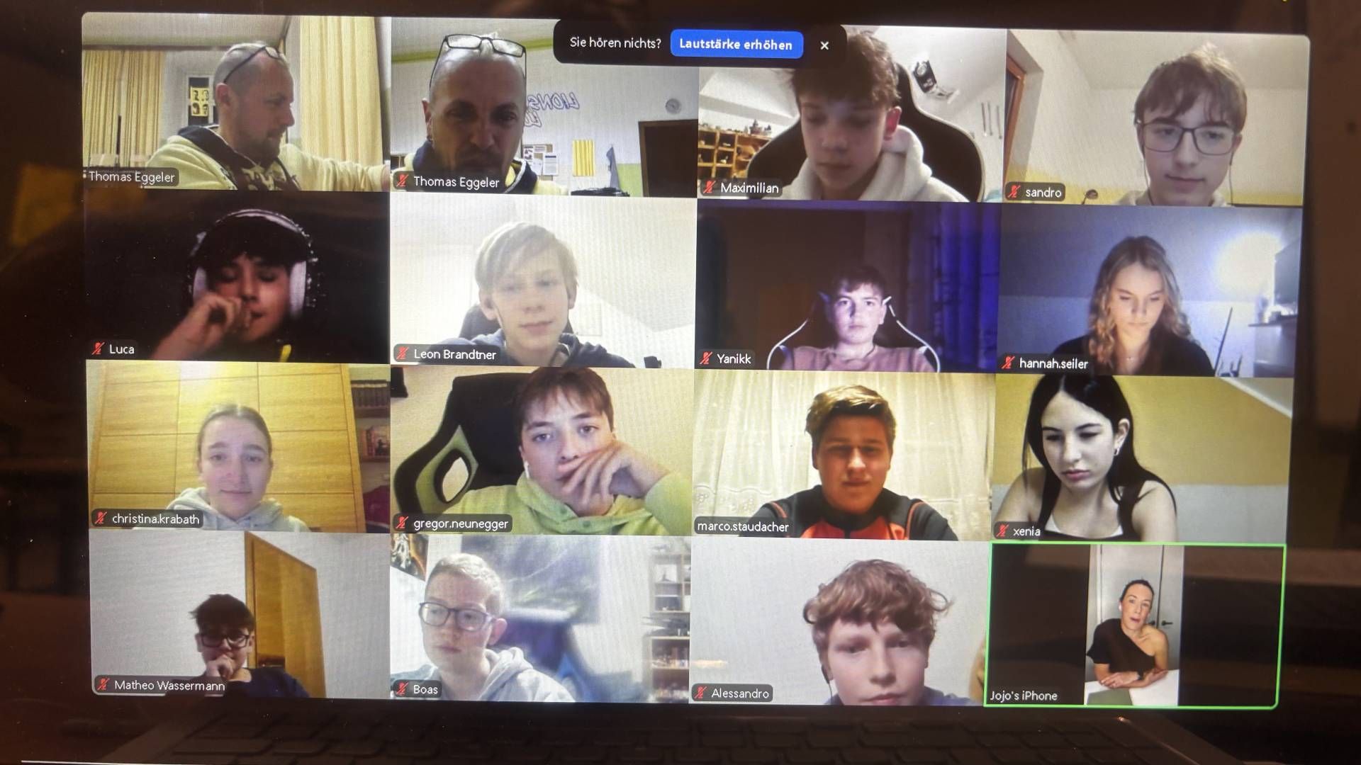 Fasziniert folgten die Sch&uuml;ler der Fitness-Influencerin aus Neuseeland.