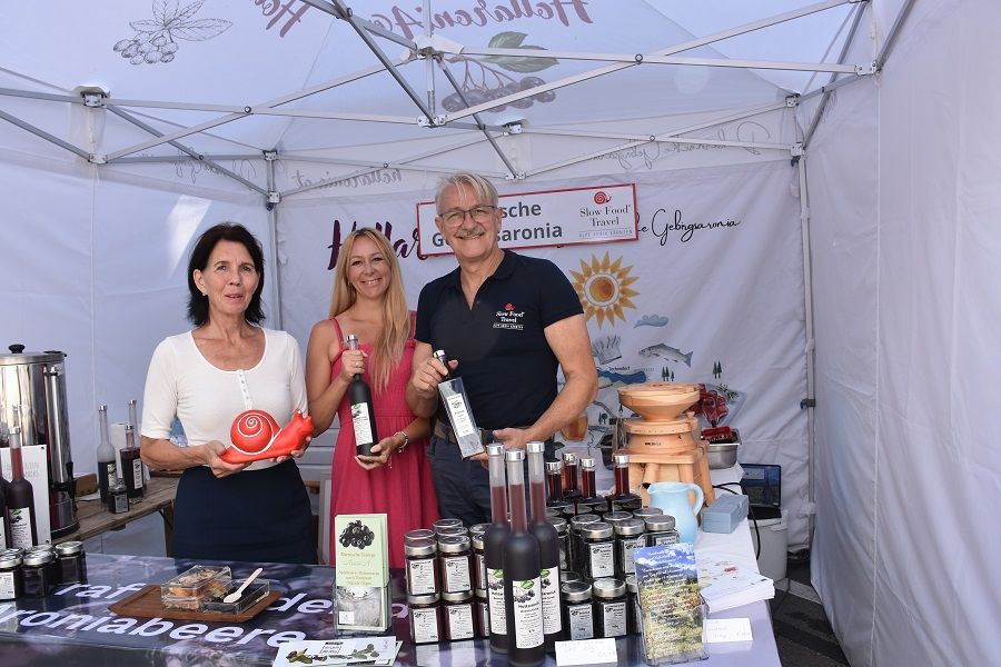 Nicht nur Honig wurde angeboten. Auch die Gebirgsaronia von G&uuml;nther Buchacher fand ihren Weg auf das Honigfest. Aus diesem neuen &bdquo;Superfood&ldquo; aus Amerika l&auml;sst sich so einiges machen.