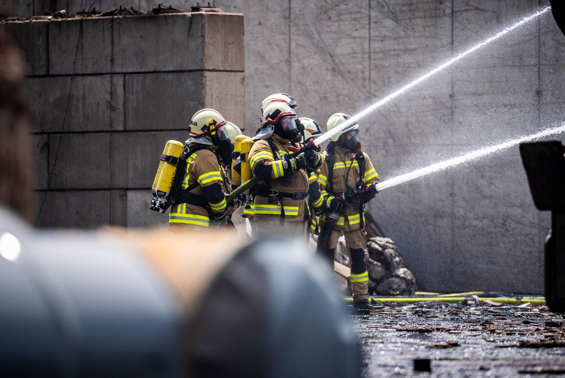 Der Brand in Osttirol ist unter Kontrolle. Derzeit sind Nachl&ouml;scharbeiten im Gange. Foto: Land Tirol/Christanell