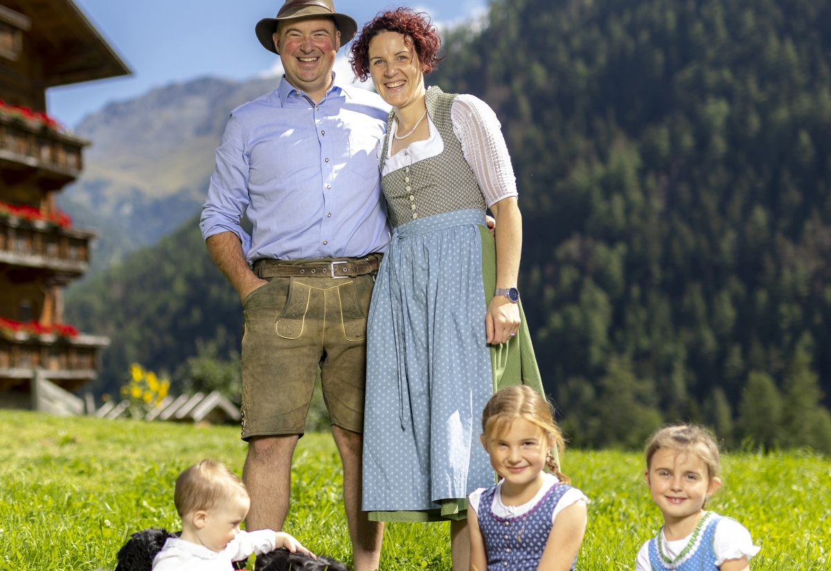 Osttiroler K&auml;seteller: Sorten aus Kuh- & Ziegenmilch