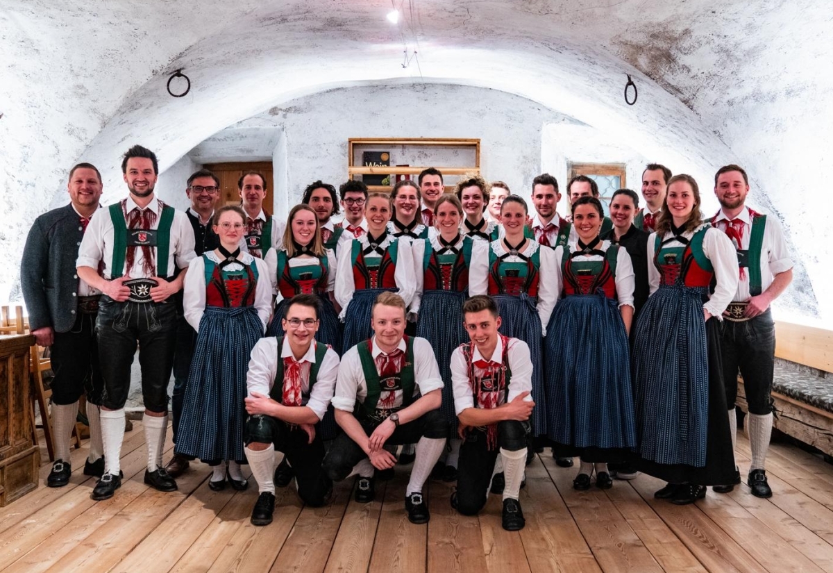 Volkstanzgruppe Obertilliach l&auml;dt zum Bezirkstrachtenfest