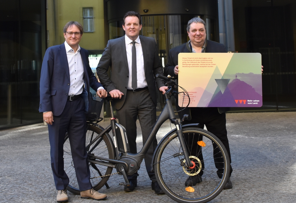 Immer mehr Tiroler fahren mit Bus und Bahn