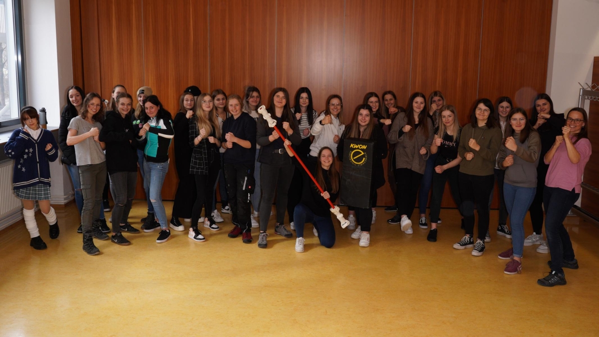 "Schweigenbrechen" in der Schule