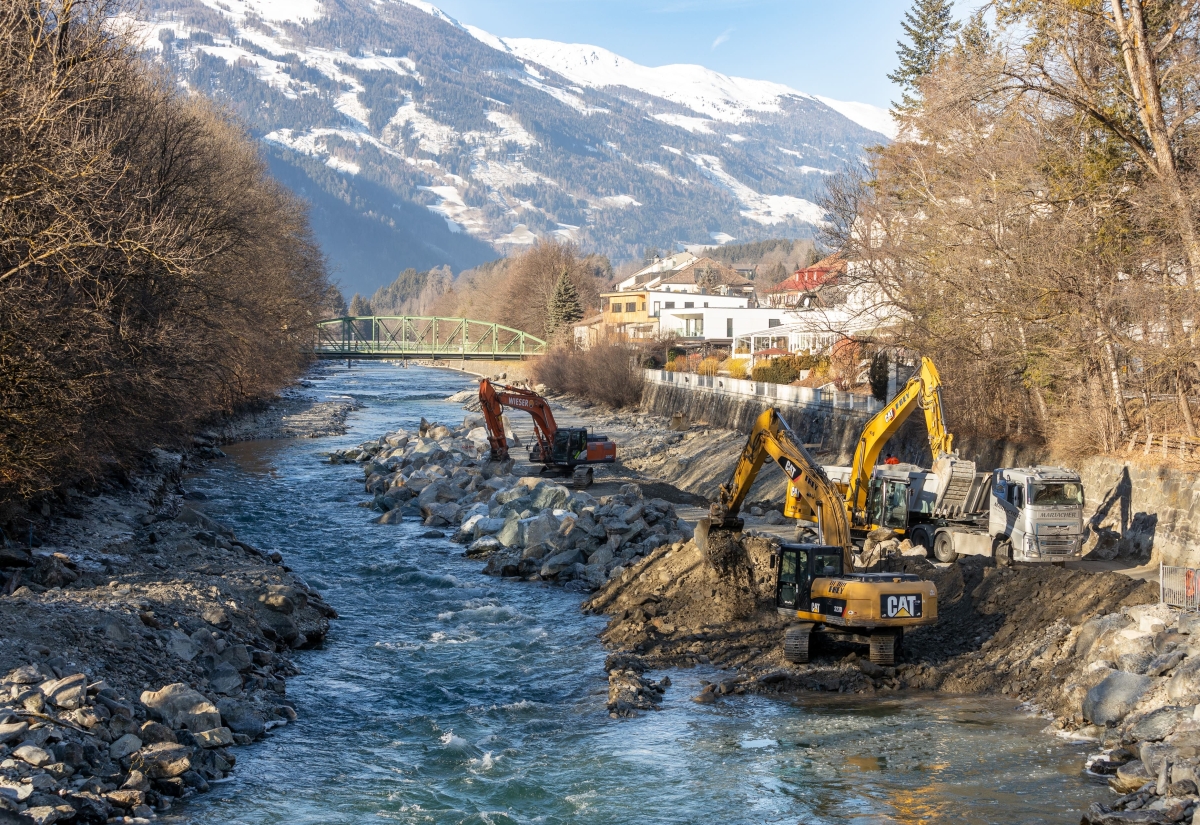 In der Isel werden Steine aus S&uuml;dtirol verbaut
