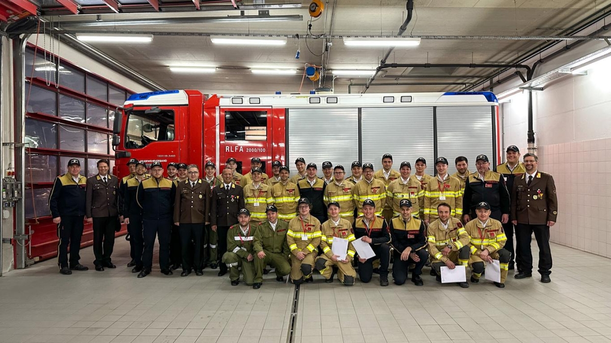 Erfolgreiche Pr&uuml;fung f&uuml;r Osttiroler Feuerwehrleute