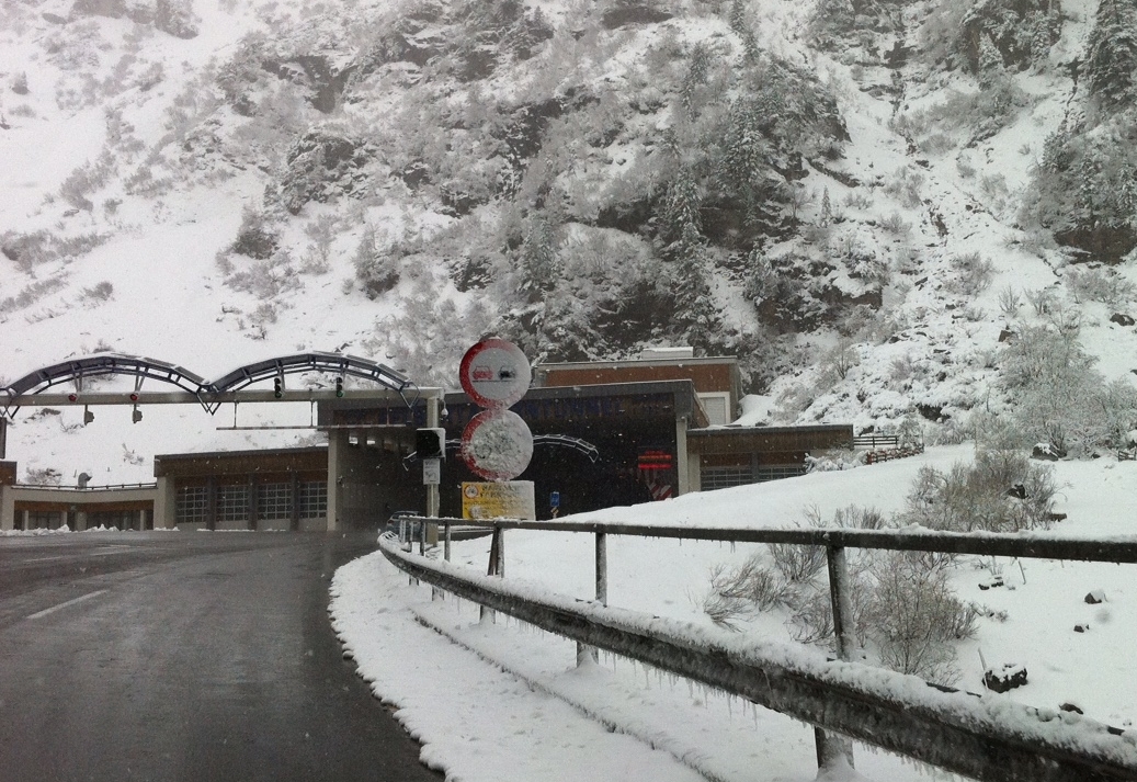 Erster Wintereinbruch - Landesstra&szlig;endienst ist ger&uuml;stet