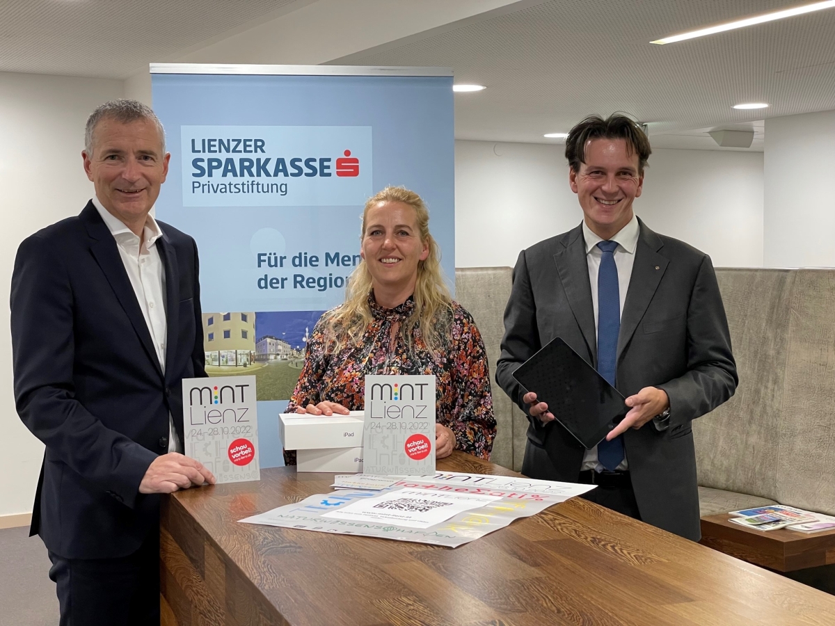 Sparkassen-Stiftung unterst&uuml;tzt MINT-Festival