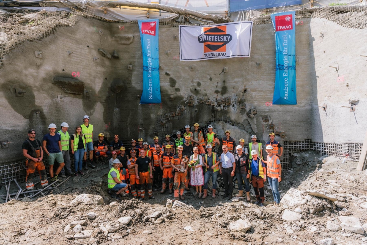 Tunneldurchschlag beim Tauernbach-Kraftwerk in Matrei