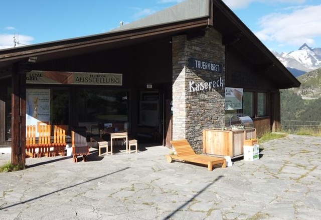 M&ouml;lltaler M&ouml;bel an der Glocknerstra&szlig;e