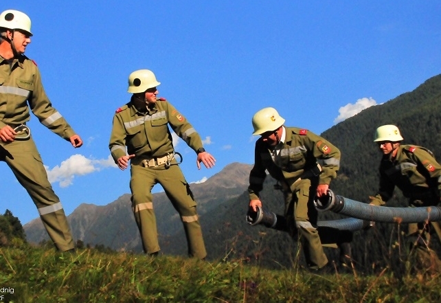 Feuerwehr-Staffellauf durch zwei T&auml;ler