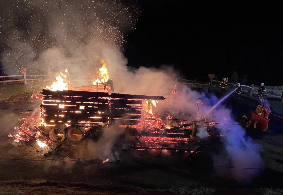 Almh&uuml;tte brannte nieder