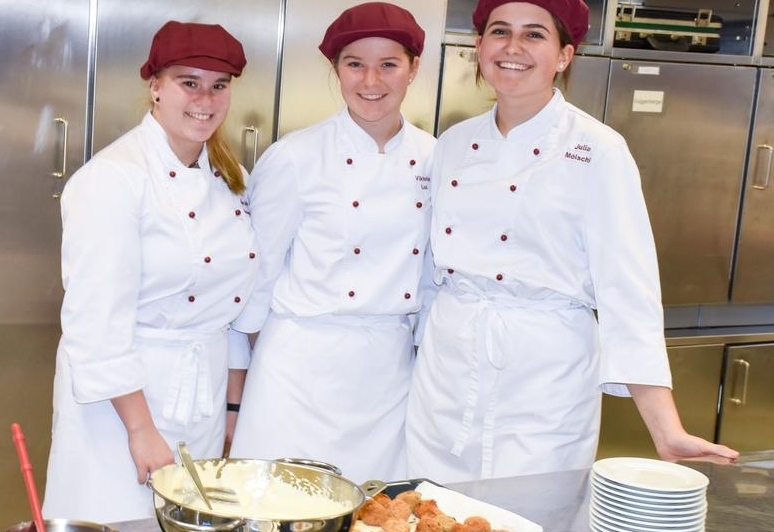 Kochbuch voll regionaler Schmankerl